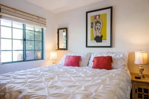 Beautiful Large 2 Bedroom Casita with Full Kitchen with Mountain Views!