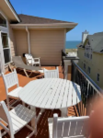 Beach Front Condo Two Pools and Hot Tub!