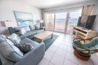 Oceanfront 2Br Condo w/ Balcony & Flexible Sleeping Setup, Unit 338