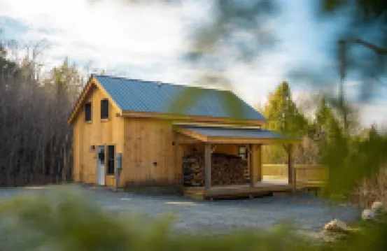 Newly built Vermont secluded cabin retreat with AC and brand new Hot Tub!!!