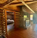 Log Cabin Retreat/Pet Friendly: Lake, Golf & Wine