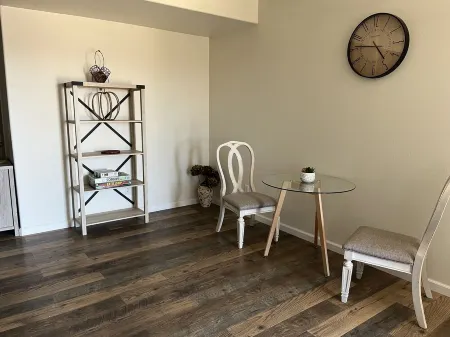 2 Bedroom Suite in Ridgecrest