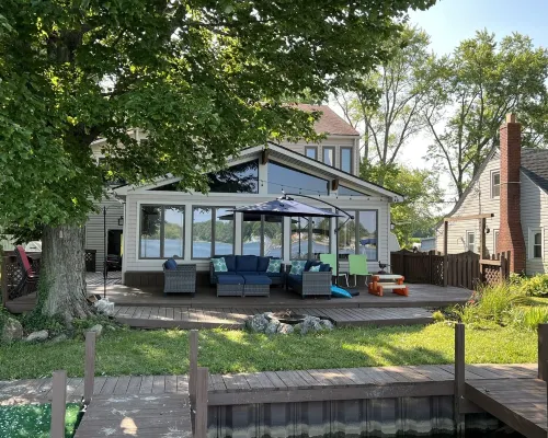 Lake House with Spectacular Sunsets & Boat Dock Hotels in Fairfield County