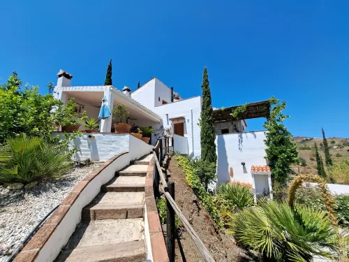 Villa with private pool, 10 people, 5 bathrooms Hotels in Vinuela