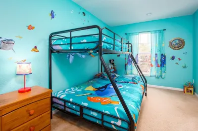 Luxury 5 bed 4 bath SW facing pool with conservation and lake view Hotels near Walgreens