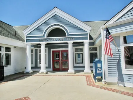 Explore New Seabury's  Year Round  Charm - Views + Beach+ Pool+ Deck. Отели рядом с достопримечательностью «Заповедник Джеу Понд»