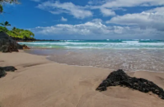 MINUTES TO HAMOA BEACH, BEST LOCATION IN HANA