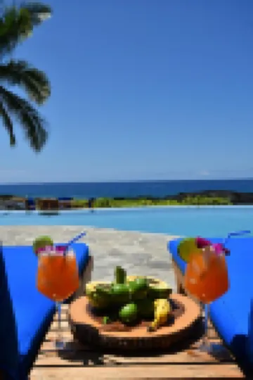 Exotic Kona Bay Hawaii Beachfront Tropical Paradise Stunning Home.