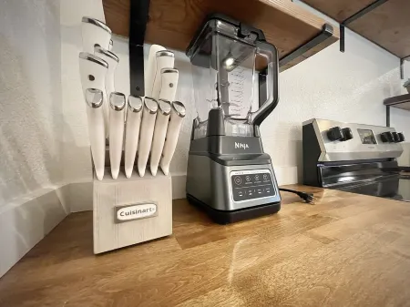 Beautiful | Hot Tub | Pet Friendly | Fenced