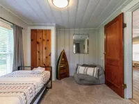 Trail House on the Parkway Hotels in Avery County