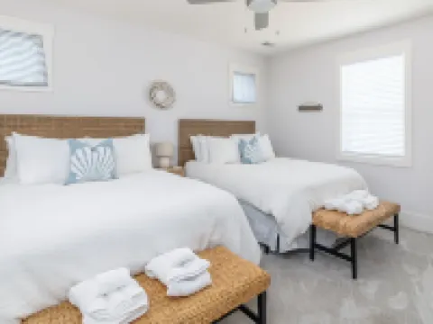 Old Town Bluffton Home + FREE Golf Cart Luxury Home - Sleeps 8 Hotels in Bluffton