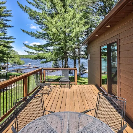 Nature's Edge: Lakefront Home - WiFi, Free Firewood, Generator, No Cleaning Fee!