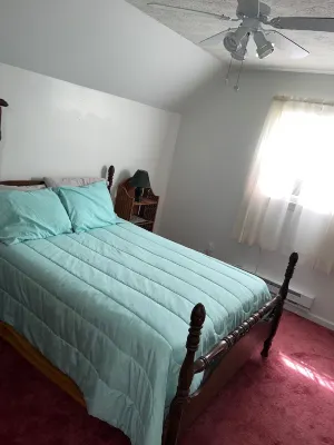 Hummingbird Haven-3 Bed 2 Bath River House