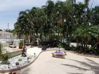 Beach studio with pool 200 meters from the beach