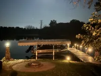 Log home Lake Koshkonong and Rock River !