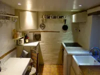 Charming, secluded, characterful cottage in the heart of Lechlade Hotels in Lechlade