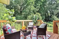 GA’s Peaches - Where Modern Meets Southern Comfort Brenau University North Atlanta 주변 호텔