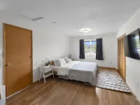 Lakefront Gateaway at Chambers Lake - 3 bd 2 ba w/ AC Hotels in Lacey