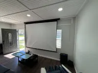 Zen Den - jetted tub, massage chair, home theater, EV charger, King bed, parking