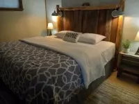 Those who wander are not always lost! Mountain Stream, Fireplace, Cozy hideaway