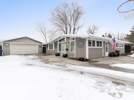 20% Off Fall Rates  Mtn View Home  Cottonwood Cottage  HotTub Grill WiFi Games