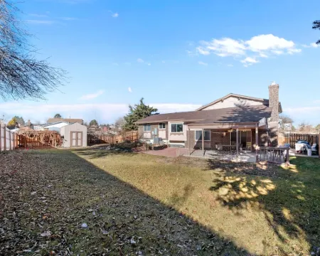 Casa Kaleidoscope: Whimsical Selfie Museum - 5bd sleeps 15 Hotels in Arvada