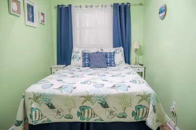 Sun, Sand and Pool : Condo at Savannah, Tybee
