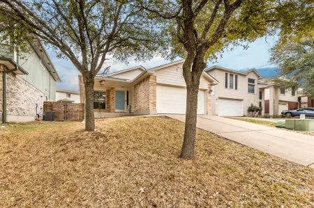Getaway at Velias Way in Pflugerville 15 min from Downtown Austin!