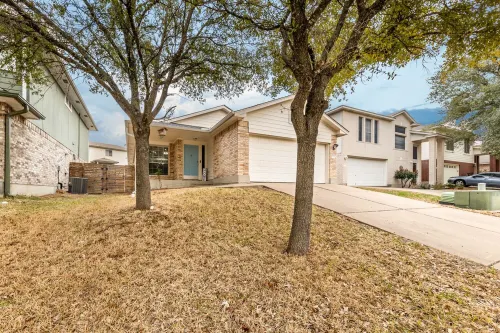 Getaway at Velias Way in Pflugerville 15 min from Downtown Austin!