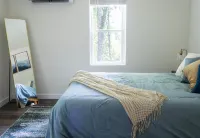 Modern Mountain Cabin: Spectacular Views @3100 ft.