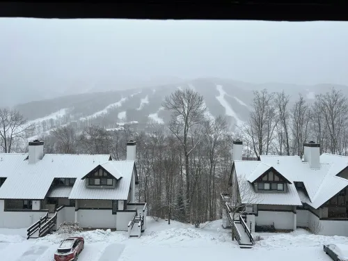 Lincoln Unplugged, an Elevated Experience : Cozy Pad with Pools & Views. Hotel a Lincoln