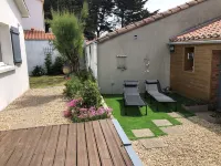 House in a Cul-De-Sac, Beach 150 m Away, Garden, Terrace, All on Foot. Quiet!