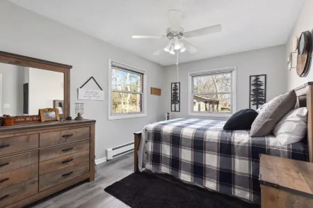 Serpent Lake Cabin • Sleeps 13 • Cuyuna Trail