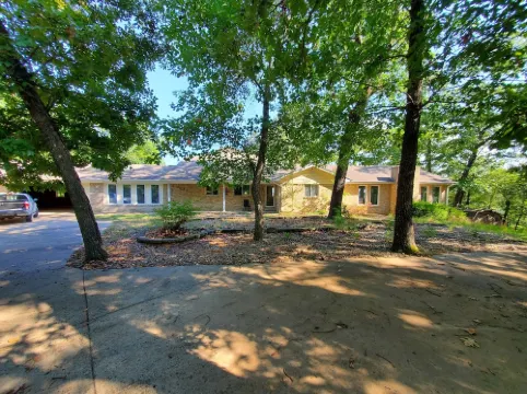 KINGSVIEW - Private Lakefront Acreage-Magnificent Lakeview-4200 Sq Ft Luxury!!!!