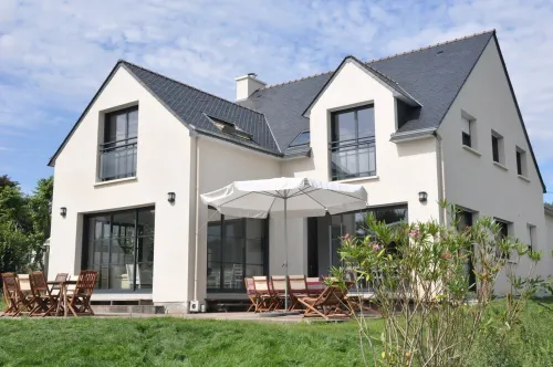 Large luxury & calm villa (4 stars), close to beaches & small sea view