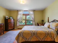 Fantastic Vacation Rental in Lake Como, Sleeps 8-12 Hotels in Como