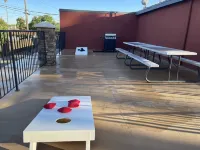 Entire  Fresno/Clovis 2 bedroom bungalow Hotel in zona California Health Sciences University - CHSU