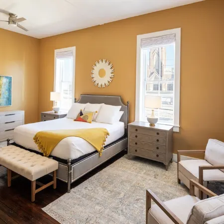 Stunning 3 BR/3 BA loft apartment w/balcony overlooking historic downtown!