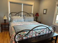 Recently updated Park Street Cottage with garage in Downtown Greeneville, TN. Hotels near Niswonger Performing Arts Center