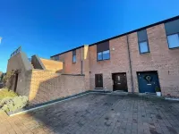2 Bedroom House with Garden next to the River Tees Hotels in Stockton-on-Tees