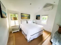 1 Bedroom Hamptons Waterfront Cottage Rental