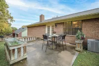 Cozy Cove-Cute 3BR in Town