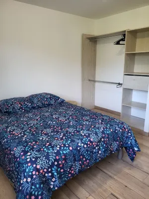 Bas de Villa 2 Chambres Avec Jacuzzi Hotels near chapelle saint antoine