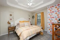 Smart lock Boho chic 4 min from Airport Hôtels à proximité de : Hugh Ramsey Nature Park