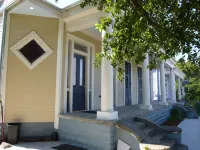 NEAR FRENCH QUARTER, 4 or 8  King beds, Sleeps 8 - 16 - safest area