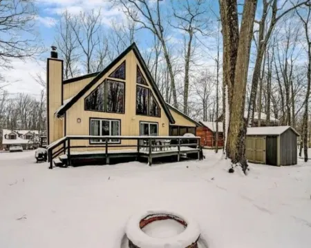 Beautiful Lodge in The Hideout!! 萊克酒店