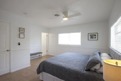 Lisa's Hideout - 3/2 Vaca Cut Canal - 75' Dock - Ground Level