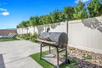 Views, Gameroom, Saltwater Pool & Hot tub, Firepit