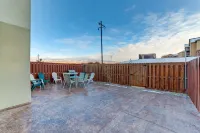 PetFriendlyHome/Private HOT TUB with a lots of space to relax inside and outside
