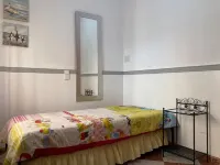 Villa with private pool, terrace and less than 80 meters from the sea
